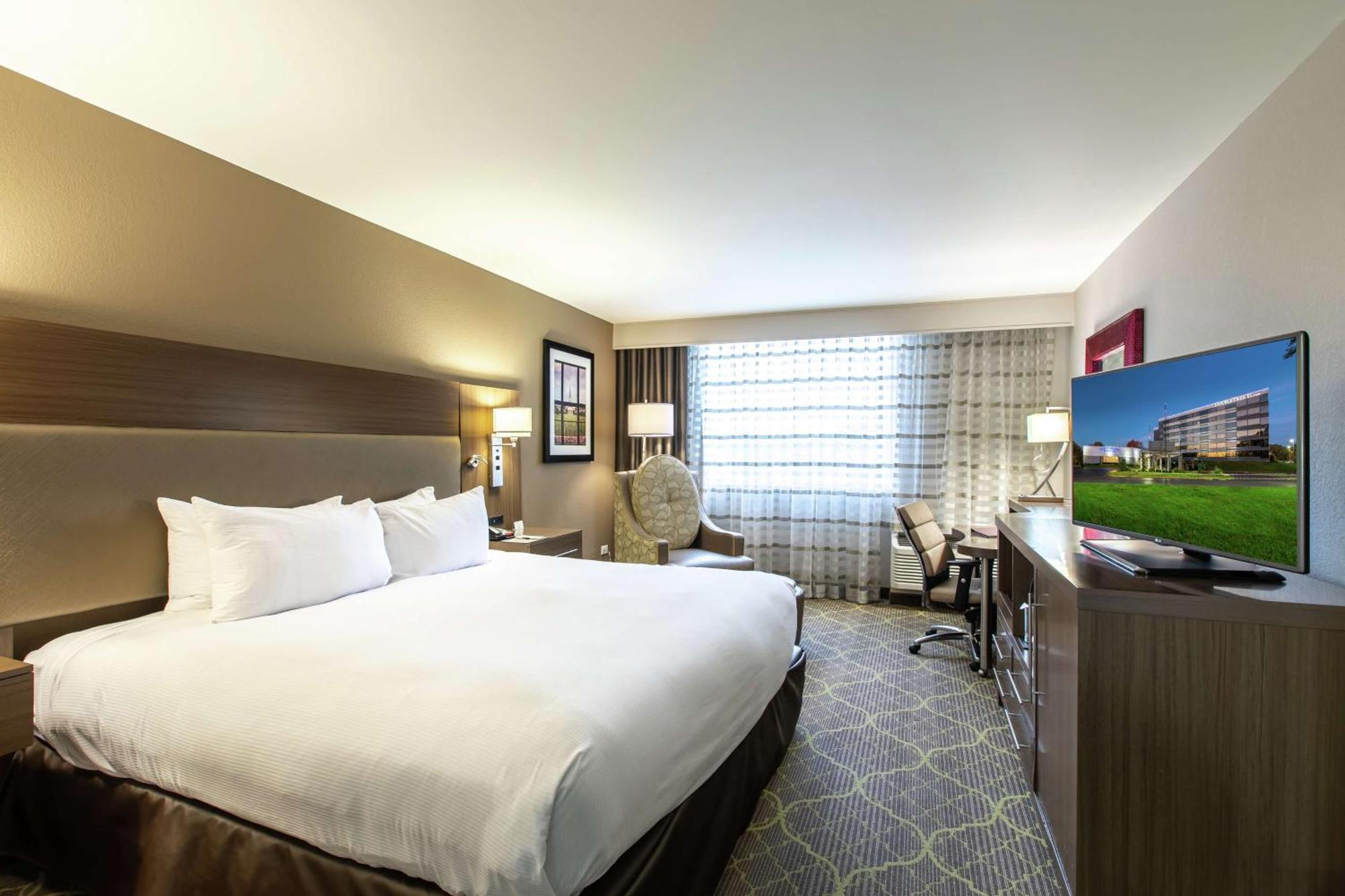Doubletree By Hilton Winston Salem - University, Nc Exterior foto