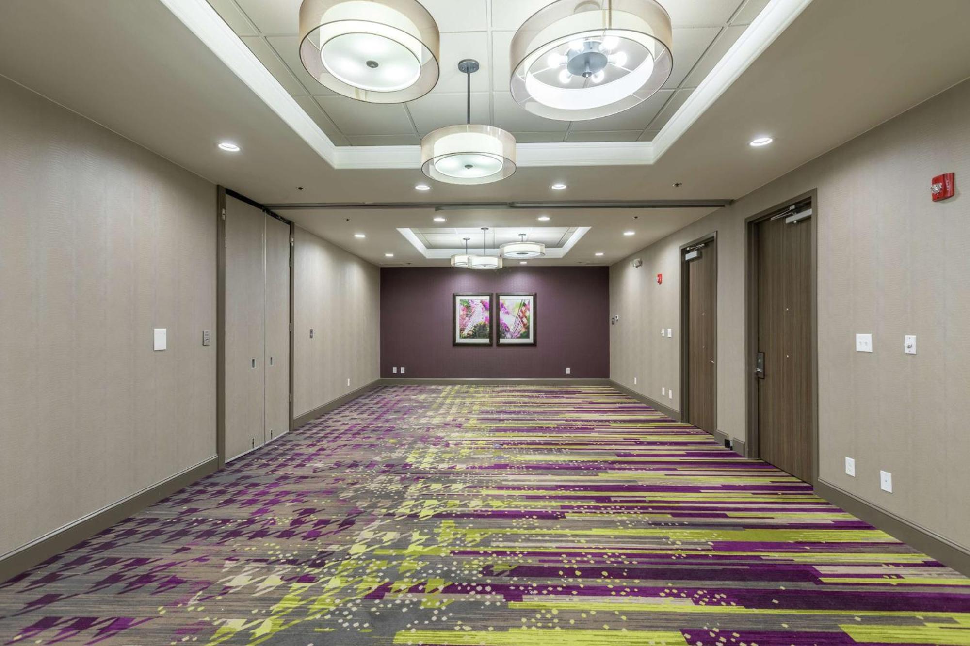Doubletree By Hilton Winston Salem - University, Nc Exterior foto