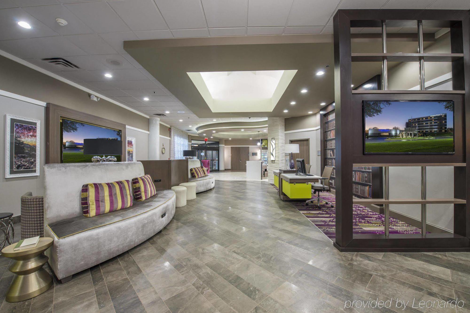 Doubletree By Hilton Winston Salem - University, Nc Exterior foto